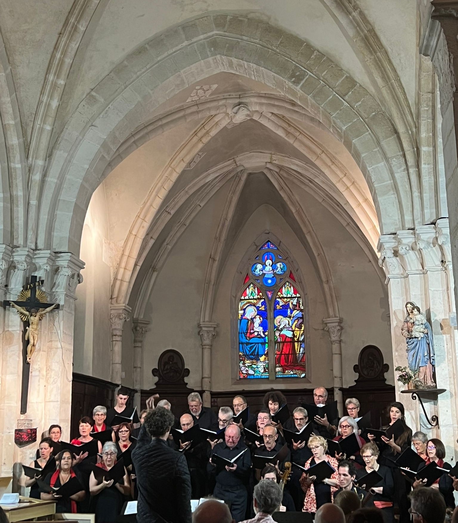 Concert à Fontaines en juin 2023. Tous droits réservés.